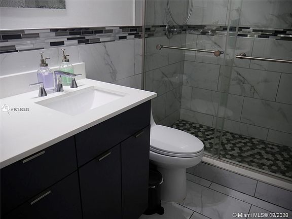 4th image of 1646 SW 136th Pl #1646