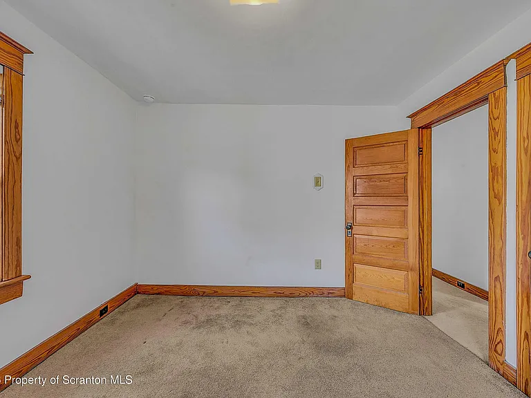 1425 Church Ave — Photo 19