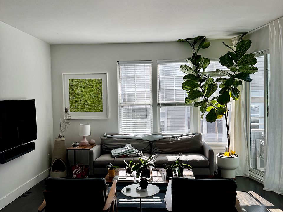 1st image of 615 Federal Ave E #B