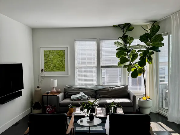 615 Federal Ave E #B, Seattle, WA 98102