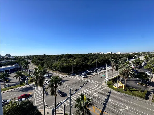 13499 Biscayne Blvd APT 703, North Miami, FL 33181