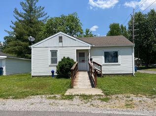 110 E Stockton St, Marion, IL 62959