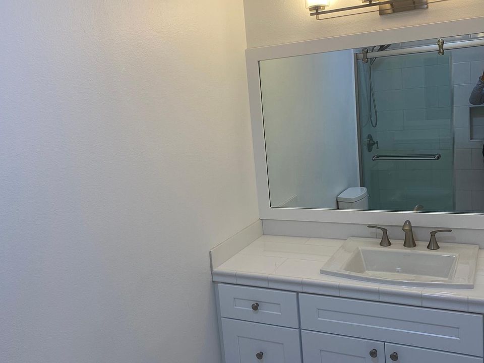 1st image of 932 100th Ave NE APT 229
