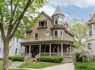 2710 N Hackett Ave, Milwaukee, WI 53211