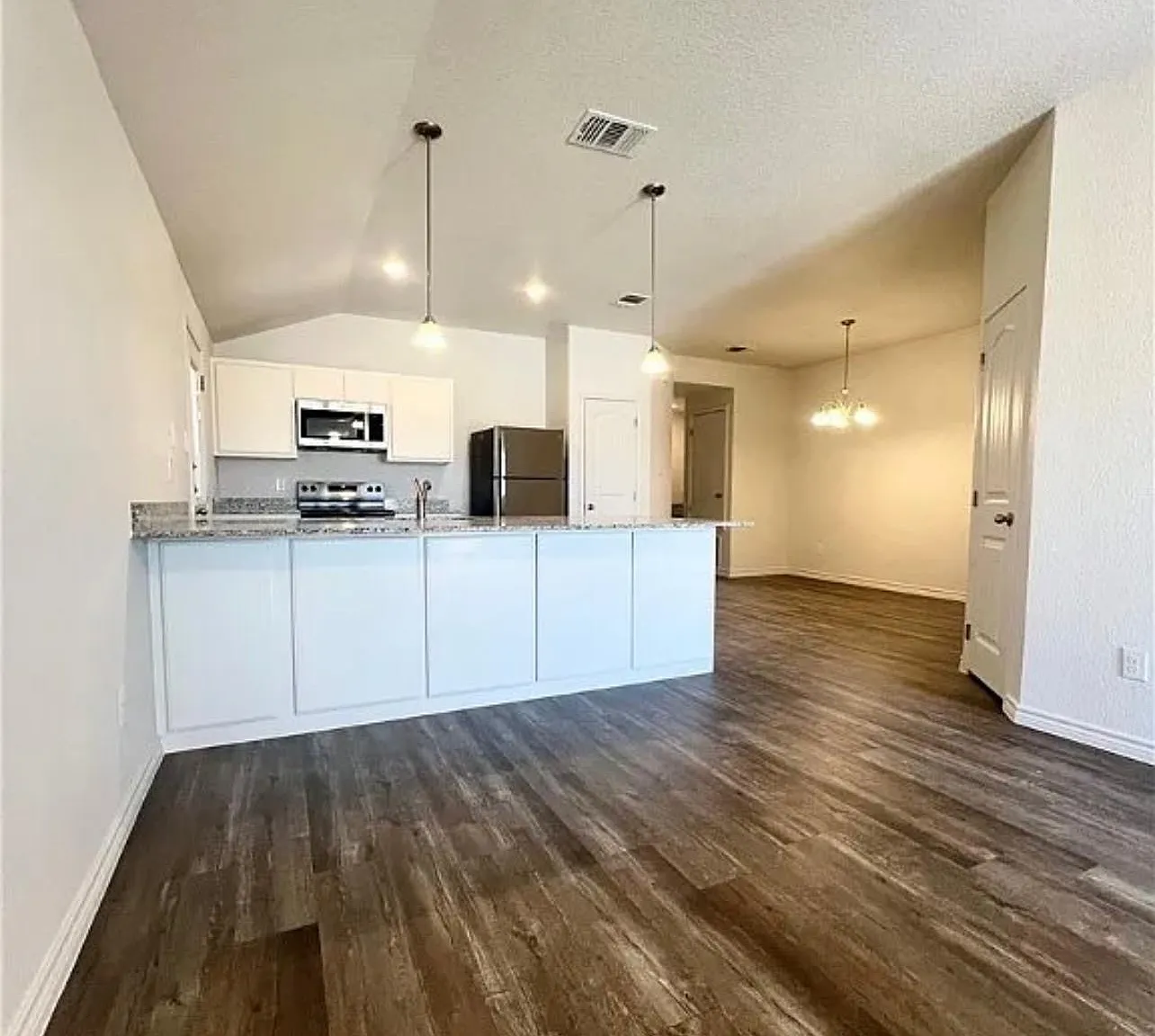 113 Dolphin Dr — Photo 3