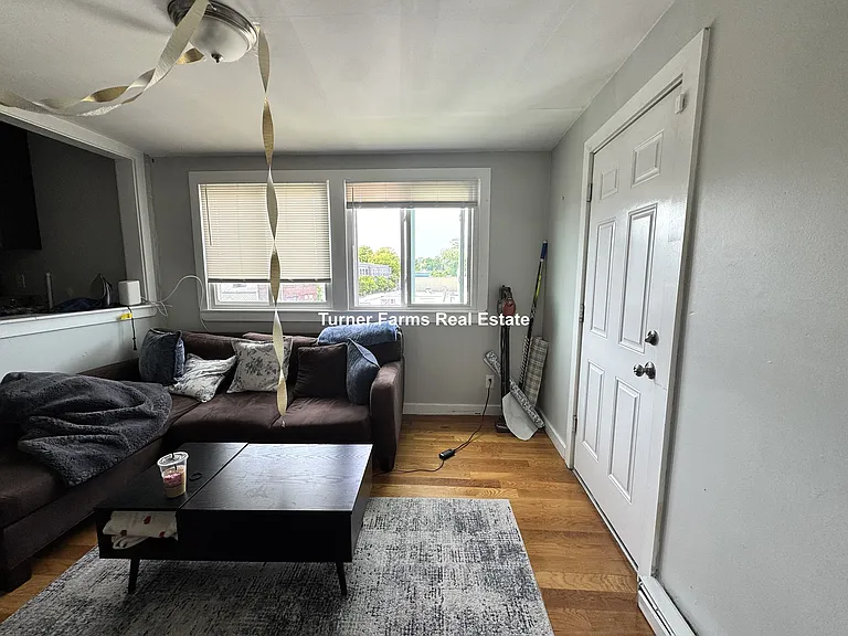 94 E Cottage St #3R — Photo 17