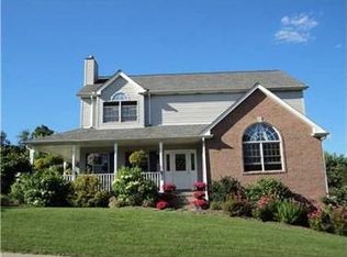 1808 Gibson Dr, Sewickley, PA 15143