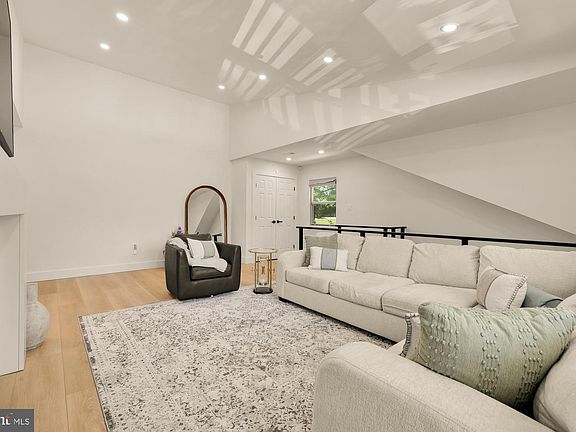 4th image of 18254 Rolling Meadow Way #21