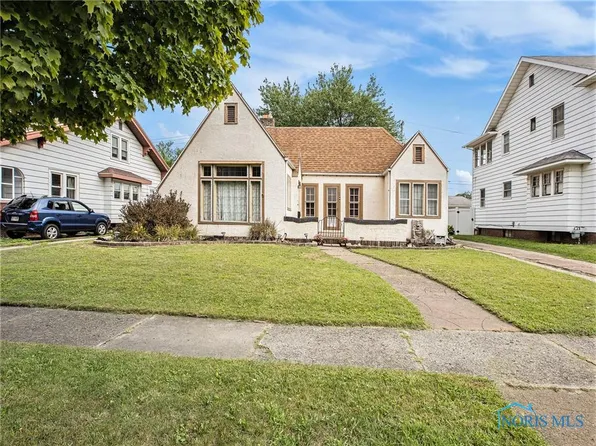 2506 Charlestown Ave, Toledo, OH 43613