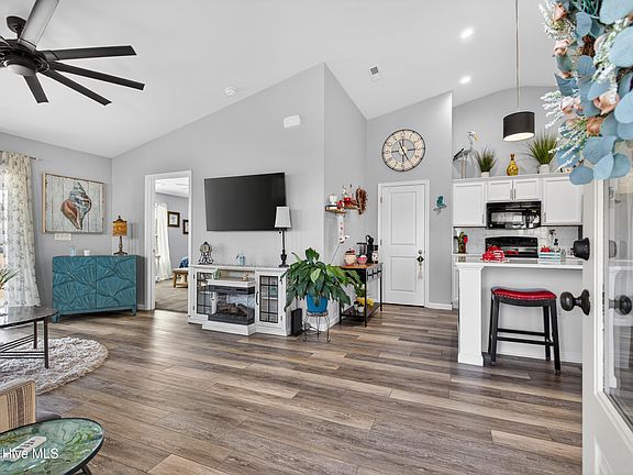 5th image of 1003 Cypress Springs Court