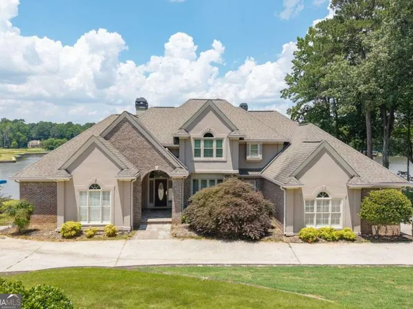 2220 Emerald Dr, Jonesboro, GA 30236