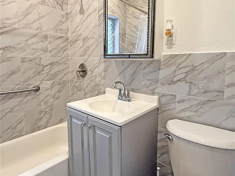 3390 SW 75th Ave — Photo 8