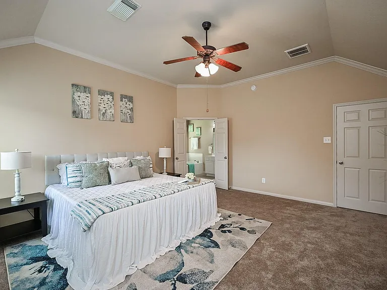 8010 Durham Run Ln — Photo 19