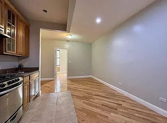 3rd image of 343 E 115th St APT 4B