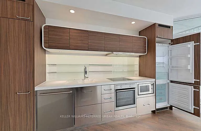 45 Charles St E #3512 — Photo 3