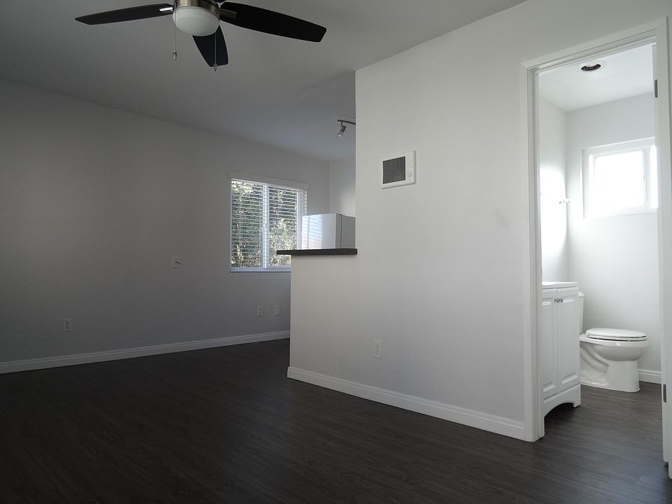 1st image of 4130 1st Ave #B