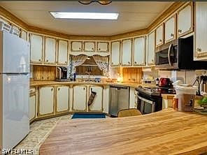 4th image of 3000 Longview Ln #S