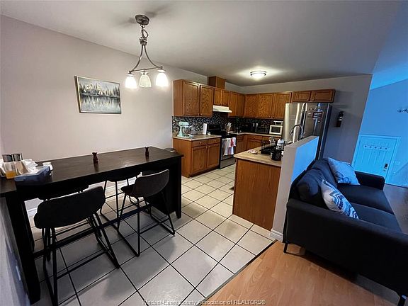 3rd image of 4490 Tumbleweed Cres