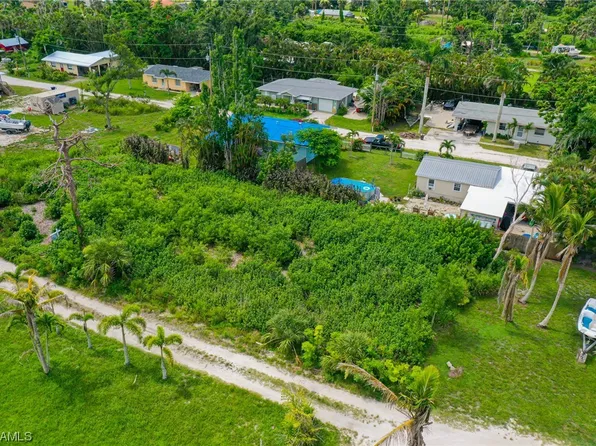 7485 Cares Away Park Cir, Bokeelia, FL 33922