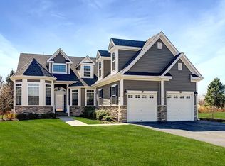 117 Chris Sundrop Ct, Riverhead, NY 11901