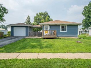 304 E Oakley St, Glasford, IL 61533