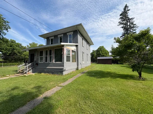 216 W Chestnut St, Albion, MI 49224