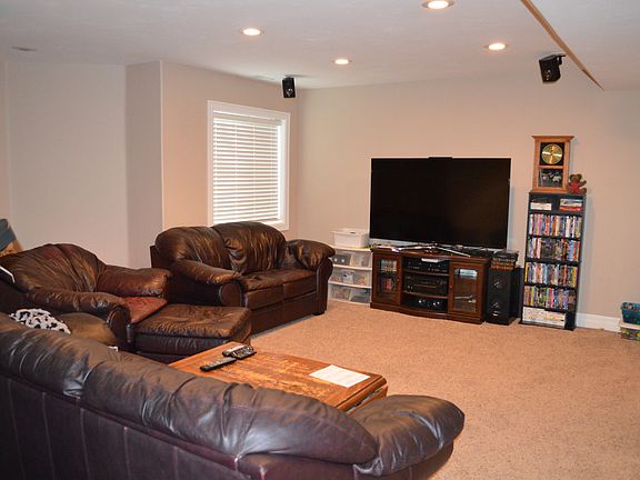 4th image of 3481 Ruby Cir