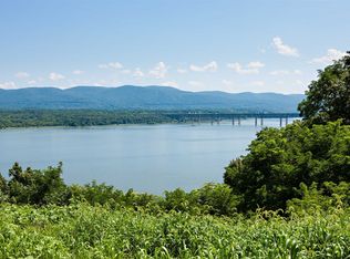 9 Chelsea View Ter, Newburgh, NY 12550