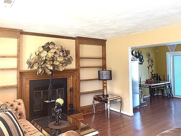 2nd image of 37 Westbriar Dr