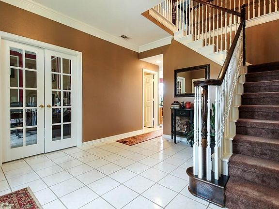 4th image of 3237 Horseshoe Dr