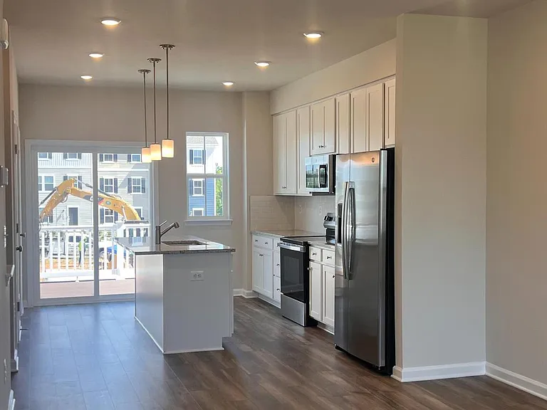 349 Short Branch Dr — Photo 7