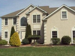 584 Country Club Rd, Easton, PA 18045