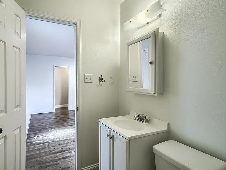 1011 Berrywood Dr — Photo 23