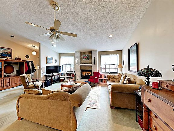 4th image of 114 Mickler Blvd
