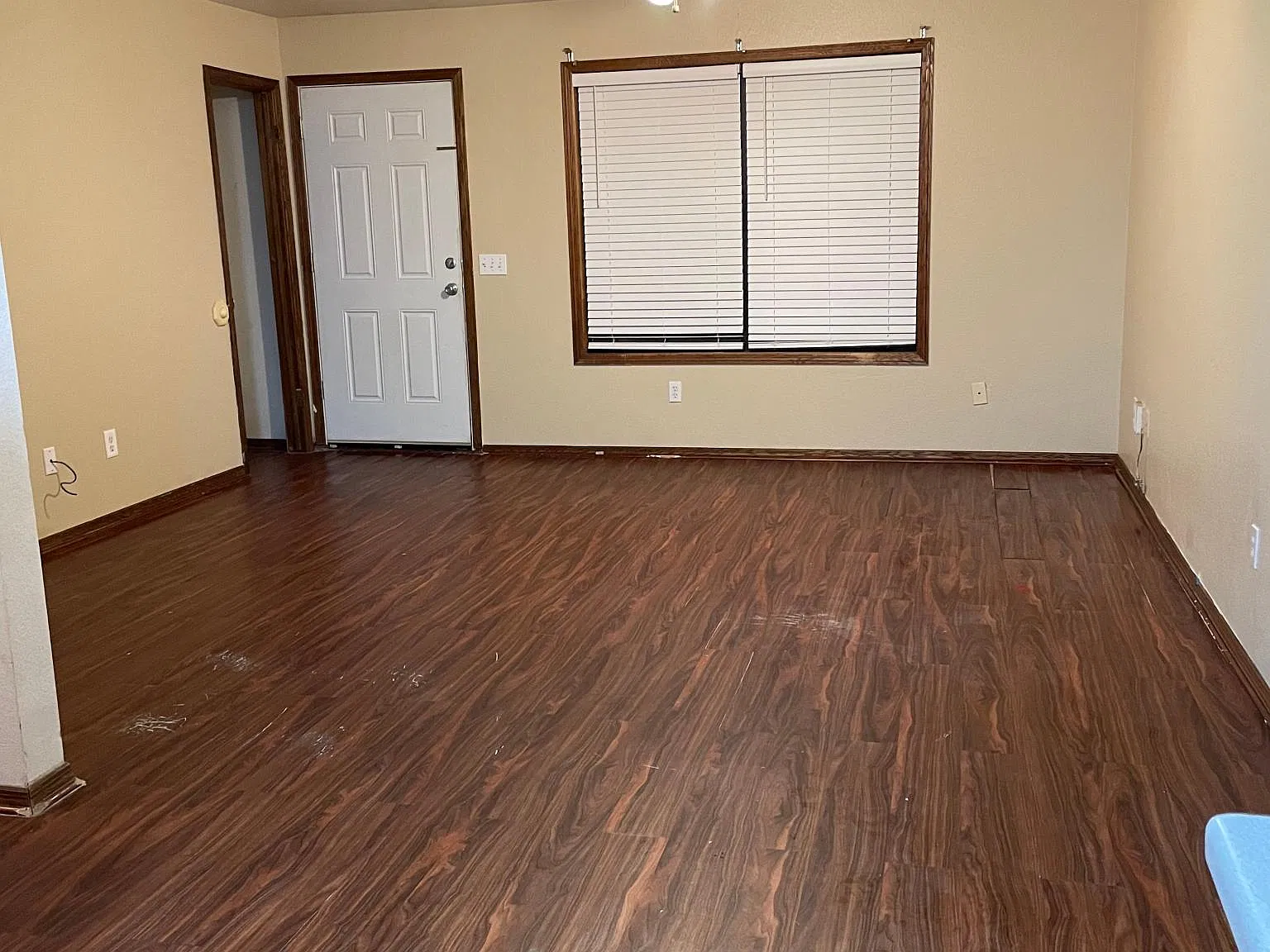 2 bed, 900 sqft, $995 — Photo 4