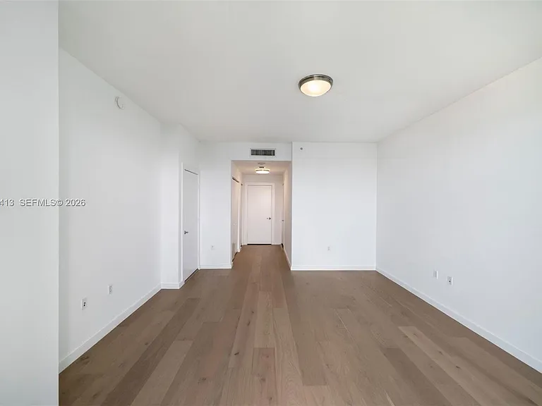 900 Biscayne Blvd — Photo 34