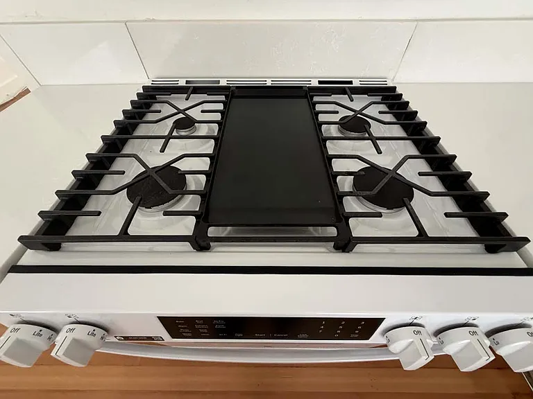 Unit includes a new gas range