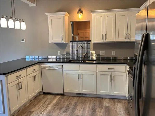 11300 N Pennsylvania Ave APT 120, Oklahoma City, OK 73120