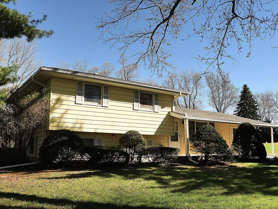 1st image of 942 Somerset Pl
