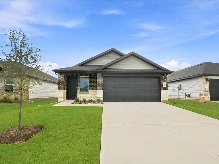 3014 Liams Tower Ln — Photo 1