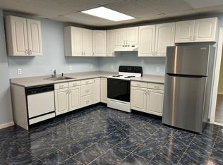 82 Bussey St #82, Dedham, MA 02026