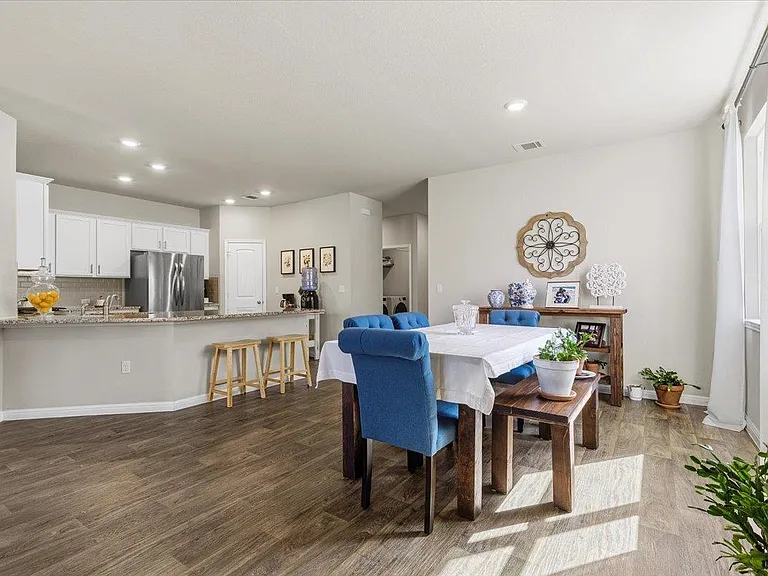 112 Rainmaker Cv — Photo 9