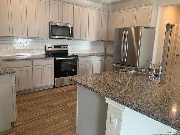 4th image of 6131 Longhurst Way