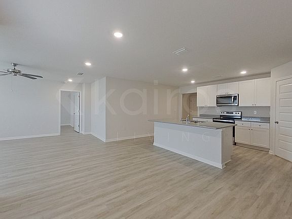 4th image of 300 Monarch Ln