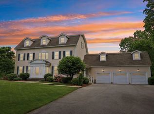 4 Copper Beech Rd, Salem, NH 03079