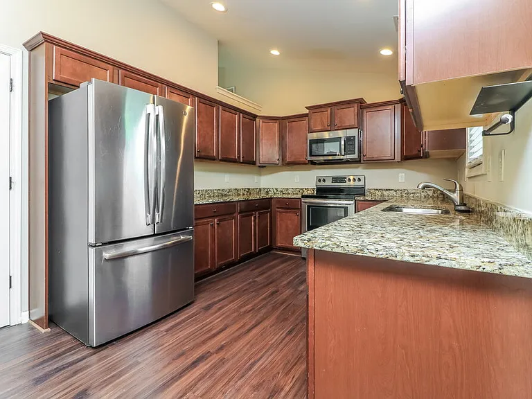 100 Comet Ct — Photo 10