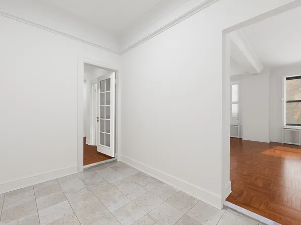 176 West 87th Street image 12 of 20