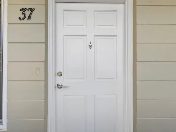 2073 Denmark St APT 37, Clearwater, FL 33763