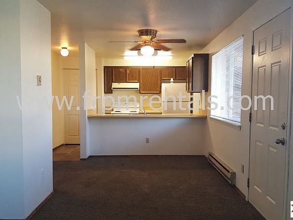 3rd image of 1370 W Sandalwood Dr