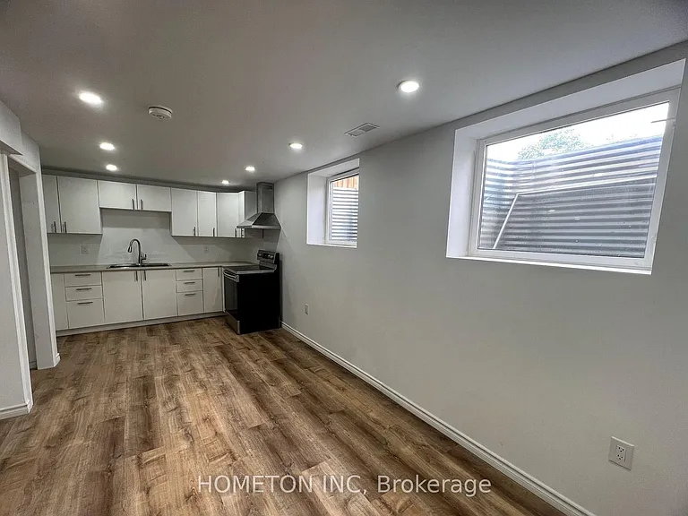 4 Pridham Pl #BASEMENT — Photo 10